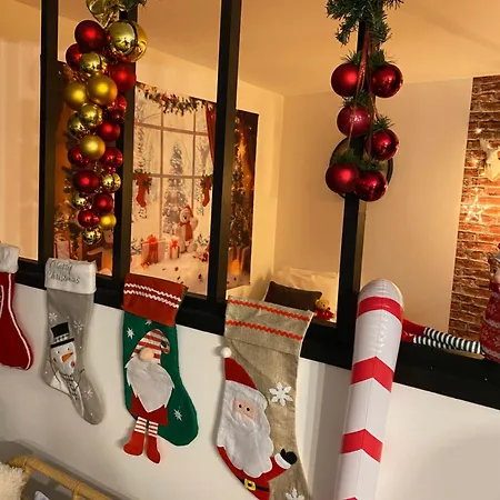La Maison De Noel Et Ses Lutins בית נופש קאלה